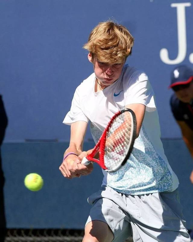 的比赛中 的比赛中